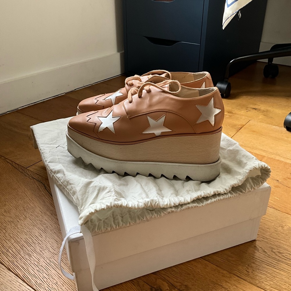 Stella McCartney Elyse Star Platform Derby Sneakers with Silver Stars Size 36